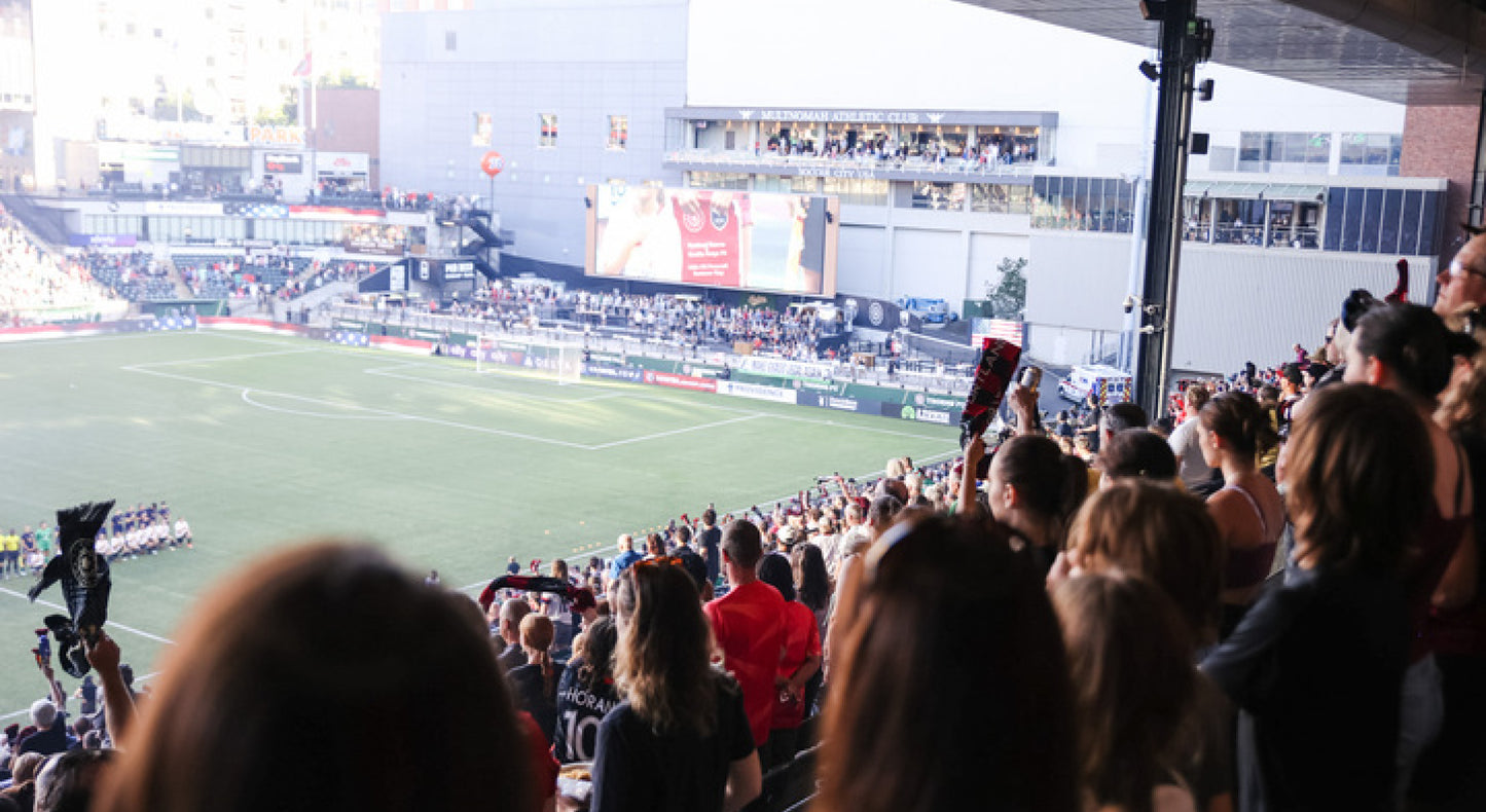 LESBIAN CULTURE CLUB'S FIRST SOLD OUT EVENT: THORNS GAME RECAP