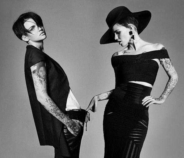 The Lesbian Lookbook, Live